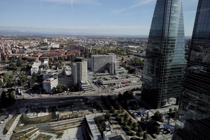 Archivo - Vista desde las cuatro torres de Madrid