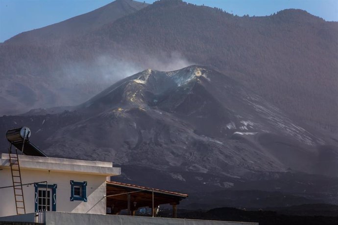 El volcán de La Palma, cinco días después de que se diera por finalizada su actividad, a 30 de diciembre de 2021, en La Palma, Santa Cruz de Tenerife, Canarias, (España). Tras 85 días de actividad, el volcán de Cumbre Vieja se dio por apagado el pasado 