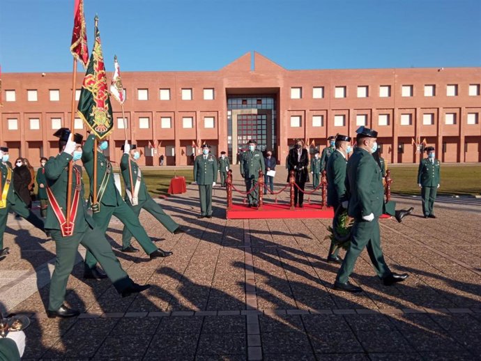 Toma de posesión del nuevo coronel jefe de la Escuela de la Guardia Civil de Tráfico de Mérida