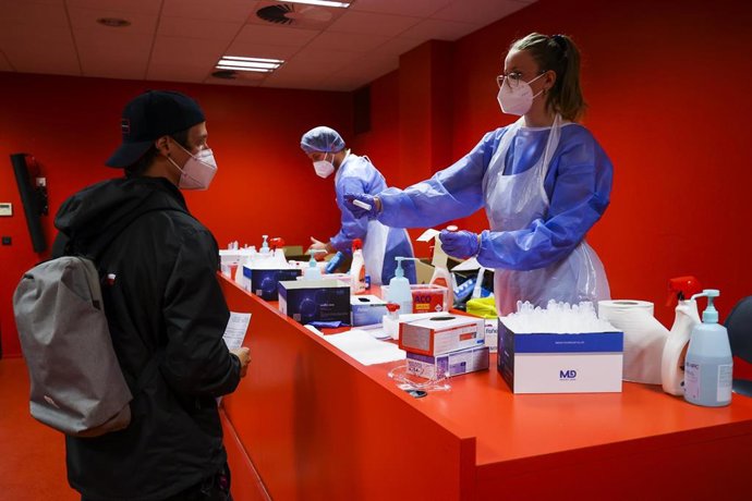 Archivo - Centro de vacunación en Le Mans.