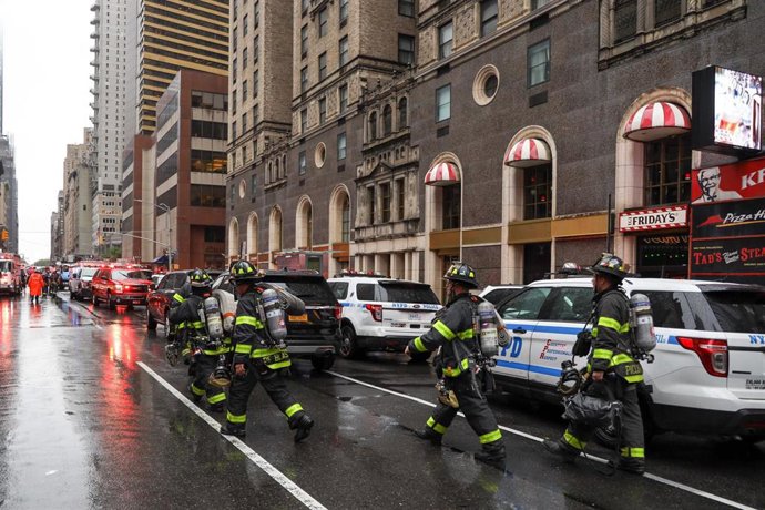 Archivo - Imagen de archivo de bomberos en Nueva York