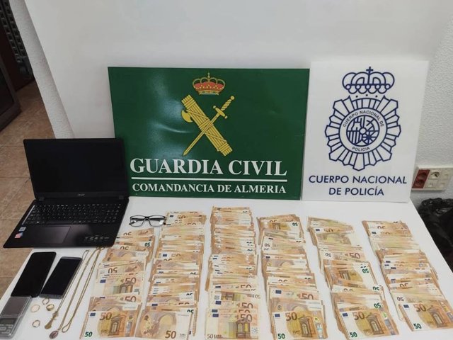 Dinero intervenido en el marco de la operación 'Estelham'