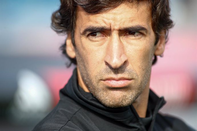 Archivo - Raul Gonzalez Blanco, head coach of Real Madrid CF from Spain, during the spanish second division B league, Group I, football match played between Real Madrid Castilla and UD Ibiza at Alfredo Di Stefano stadium on November 10, 2019, in Valdebe