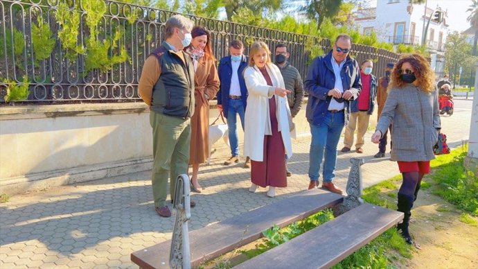Vox exige una "intervención urgente" en la avenida de la Palmera para "frenar su alarmante deterioro"