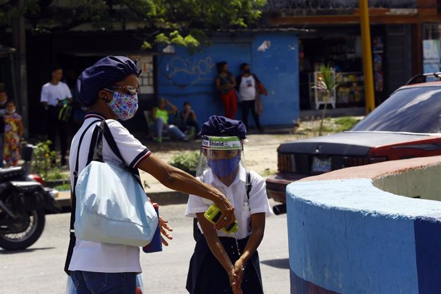 Archivo - Medidas de desinfección frente al coronavirus en Carabobo, Venezuela
