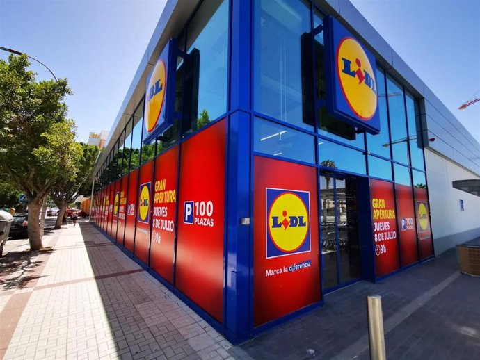 Archivo - Nueva tienda de Lidl en Málaga capital, en Parque Litoral