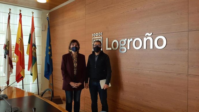 Eva Tobías y Jaime Caballero, tras la rueda de prensa de la Junta de Gobierno Local.