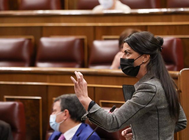 La portavoz adjunta de Vox en el Congreso, Macarena Olona, interviene en el pleno del Congreso de los Diputados
