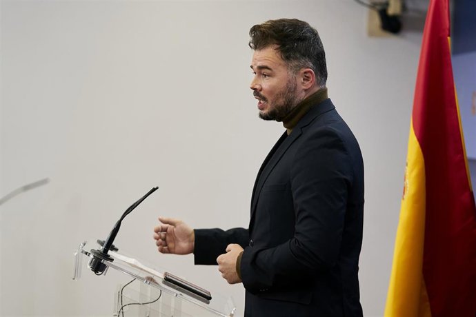 El portavoz de ERC en el Congreso, Gabriel Rufián, en una rueda de prensa.
