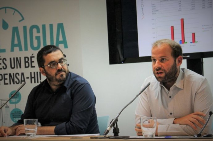 El senador Vicen Vidal y el conseller de Medio Ambiente y Territorio, Miquel Mir.