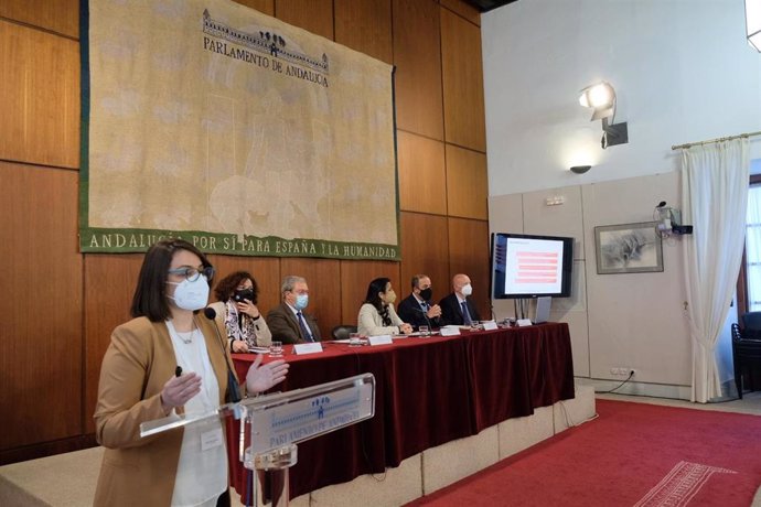 Presentación del informe 'Impacto socioeconómico de las matemáticas en Andalucía y España' en el Parlamento de Andalucía.