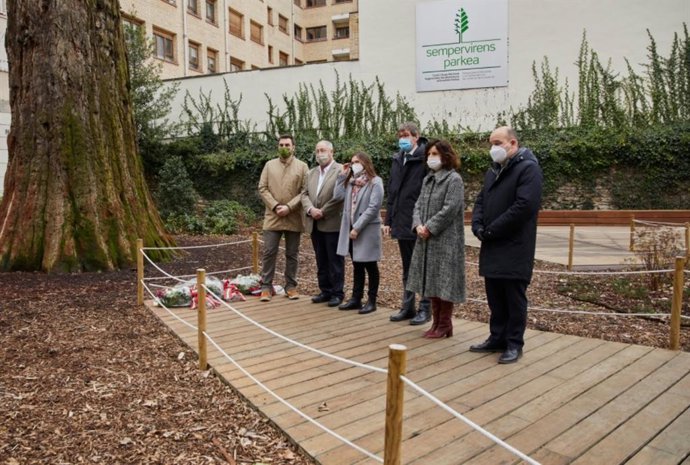 Ceremonia en recuerdo a los vascos del exterior fallecidos por la covid