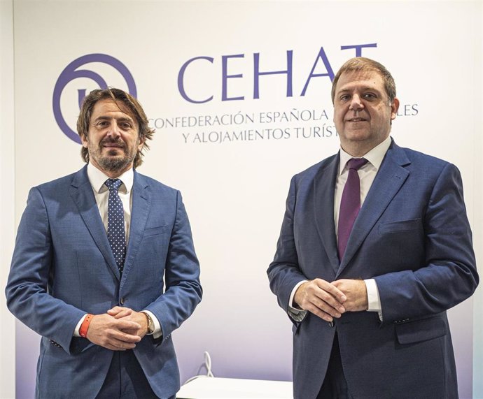 Jorge Marichal, presidente CEHAT, y Juan Manuel Serrano, presidente Correos