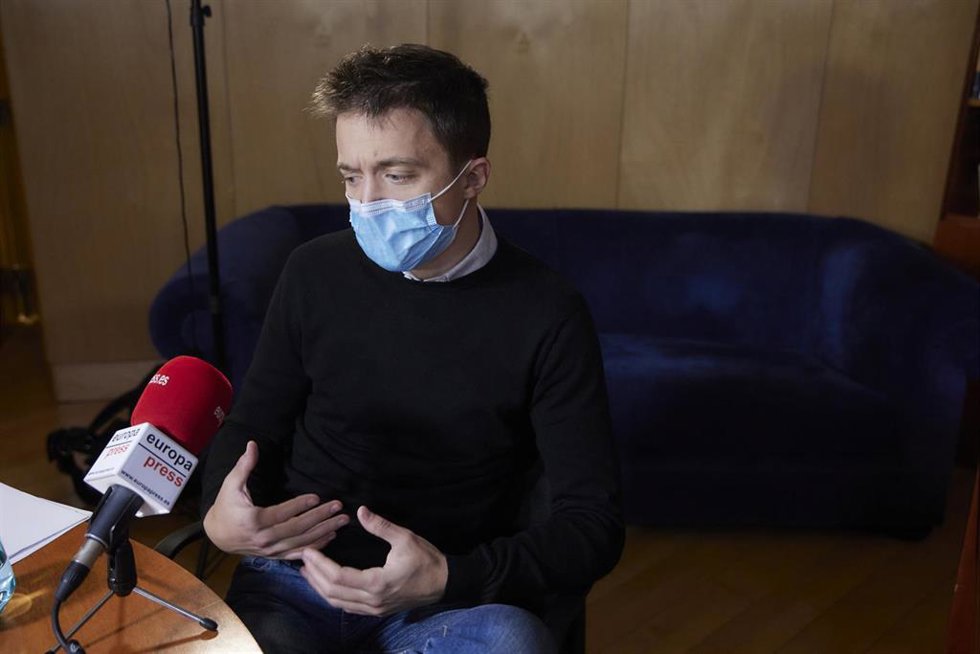 El líder de Más País, Íñigo Errejón, durante una entrevista para Europa Press en el  Congreso de los Diputados, a 23 de diciembre de 2021, en Madrid, (España). Errejón es presidente de Más País desde las elecciones generales de noviembre de 2019.