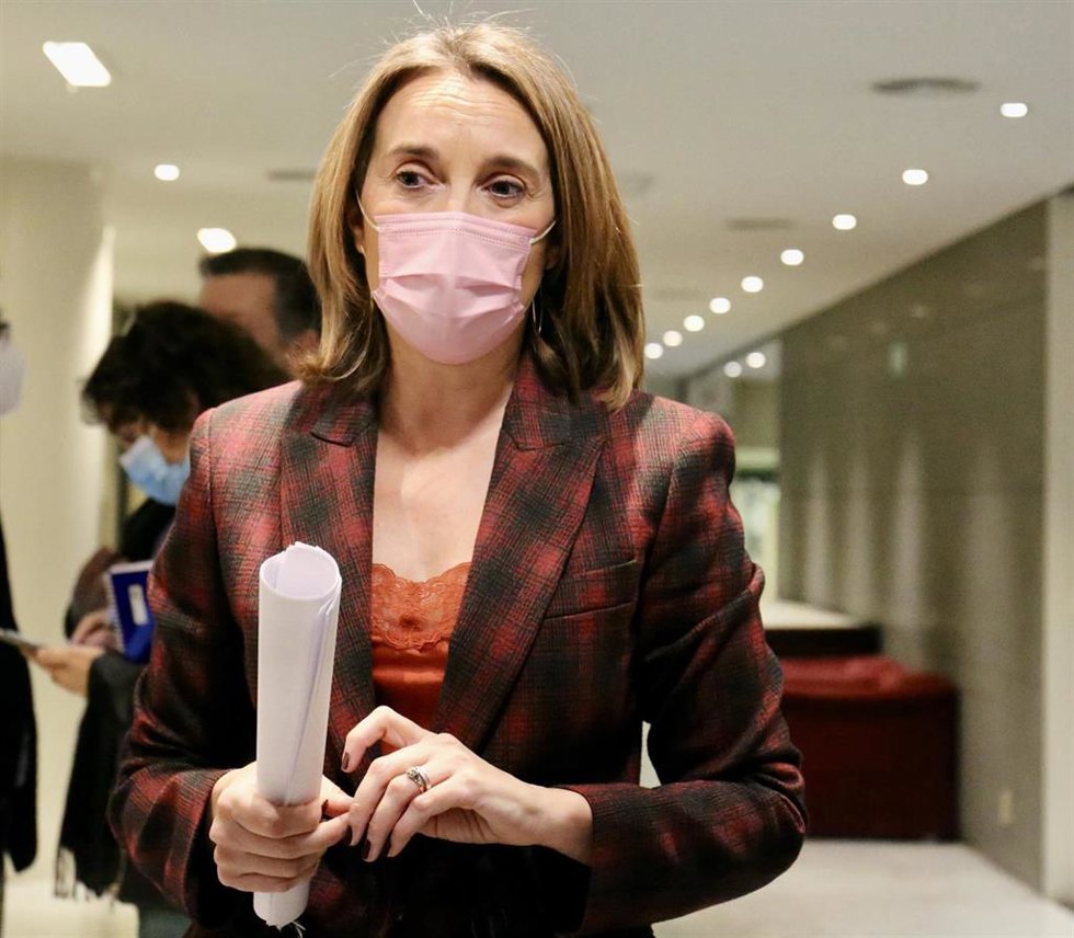 La portavoz del PP en el Congreso, Cuca Gamarra, comparece en una rueda de prensa de portavoces en el Congreso 