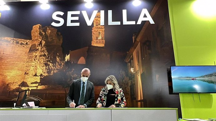 Alicante y Sevilla firman un acuerdo de colaboración en Fitur