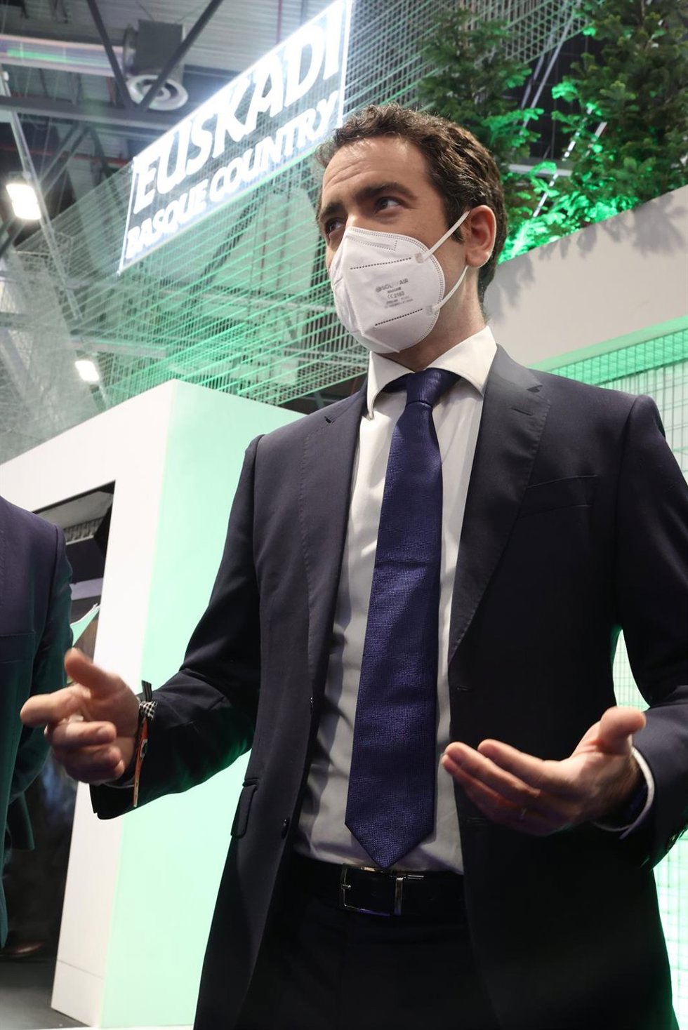 El secretario general del PP, Teodoro García Egea,  en la 42 edición de la Feria Internacional del Turismo, Fitur 2022, en Ifema Madrid, a 19 de enero de 2022, en Madrid, (España).