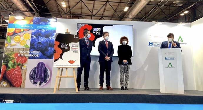 El alcalde de Huelva, Gabriel Cruz, presenta el festival flamenco 'Ciudad de Huelva' en Fitur.