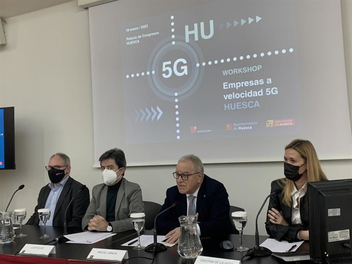 Inauguración de la jornada 'Empresas a velocidad 5G' con Eduard Martín, Luis Felipe, Miguel Gracia y Cristina de la Hera.