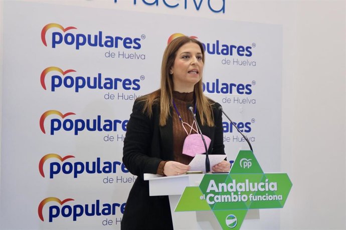 La portavoz del Partido Popular en Huelva, Paqui Rosa.