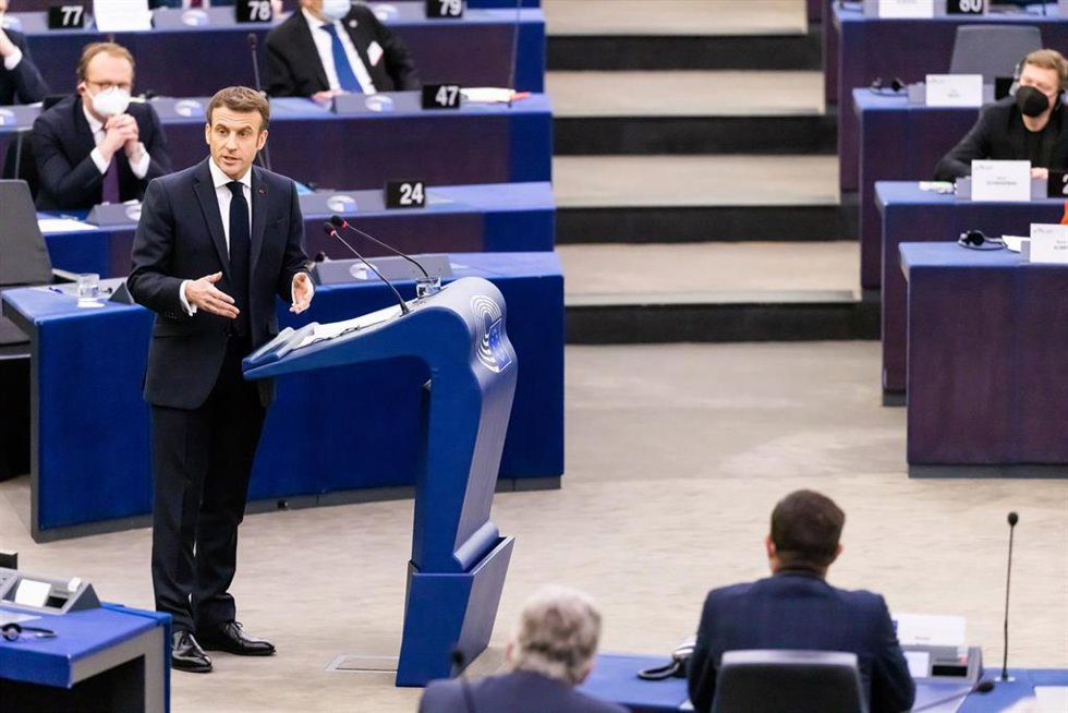 Emmanuel Macron habla en el pleno del Parlamento Europeo