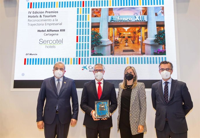 Entrega del premio al Hotel Alfonso XIII de Cartagena (Murcia)