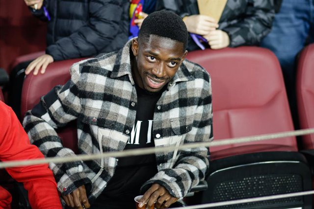 Archivo - Arxiu - El jugador francès Ousmane Dembélé a la graderia del Camp Nou en un partit del FC Barcelona