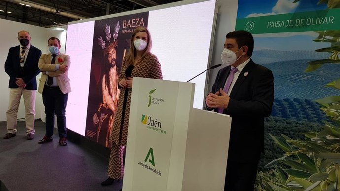 Presentación de los carteles de la Semana Santa y el Corpus Christi.