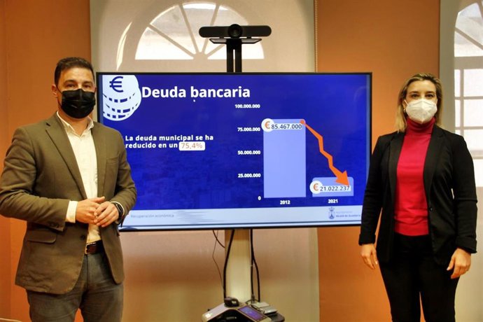 La alcaldesa y el edil Mora