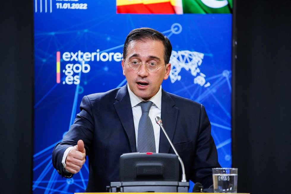 El ministro de Asuntos Exteriores, Unión Europea y Cooperación, José Manuel Albares en una rueda de prensa después de su reunión con el ministro de Asuntos Exteriores pakistaní, en el Palacio de Viana, a 11 de enero de 2022, en Madrid (España). 