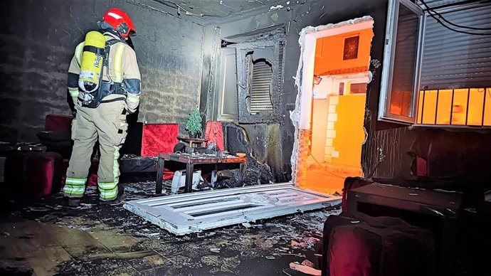 Interior de la vivienda afectada por el incendio