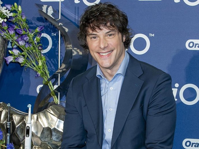 Jordi Cruz, embajador del nuevo cepillo eléctrico de Oral B