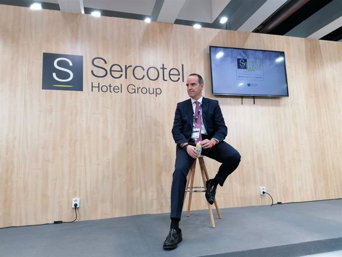 El consejero delegado de Sercotel Hotel Group en la presentación de resultados de 2021 y previsiones para 2022 en Fitur.