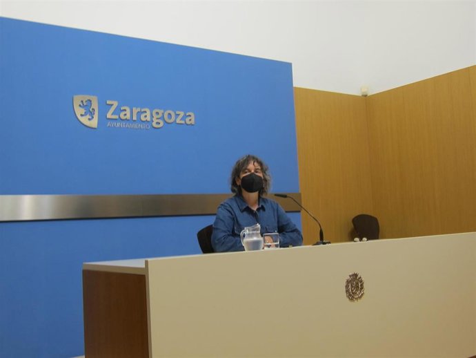 Archivo - La concejal del grupo municipal de ZeC en el Ayuntamiento de Zaragoza, Luisa Broto