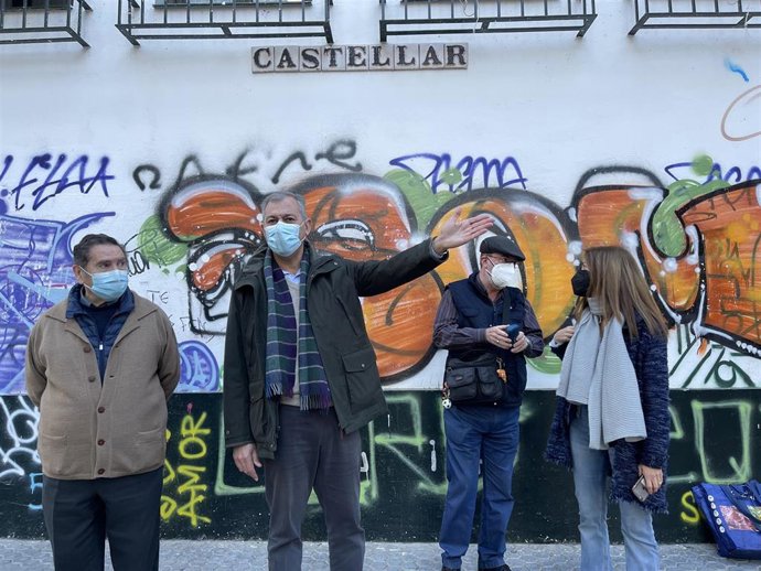 Visita de Sanz a la calle Feria
