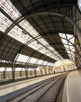 Archivo - Adif licita la rehabilitación integral de la marquesina de estación de Frana de Barcelona / ADIF