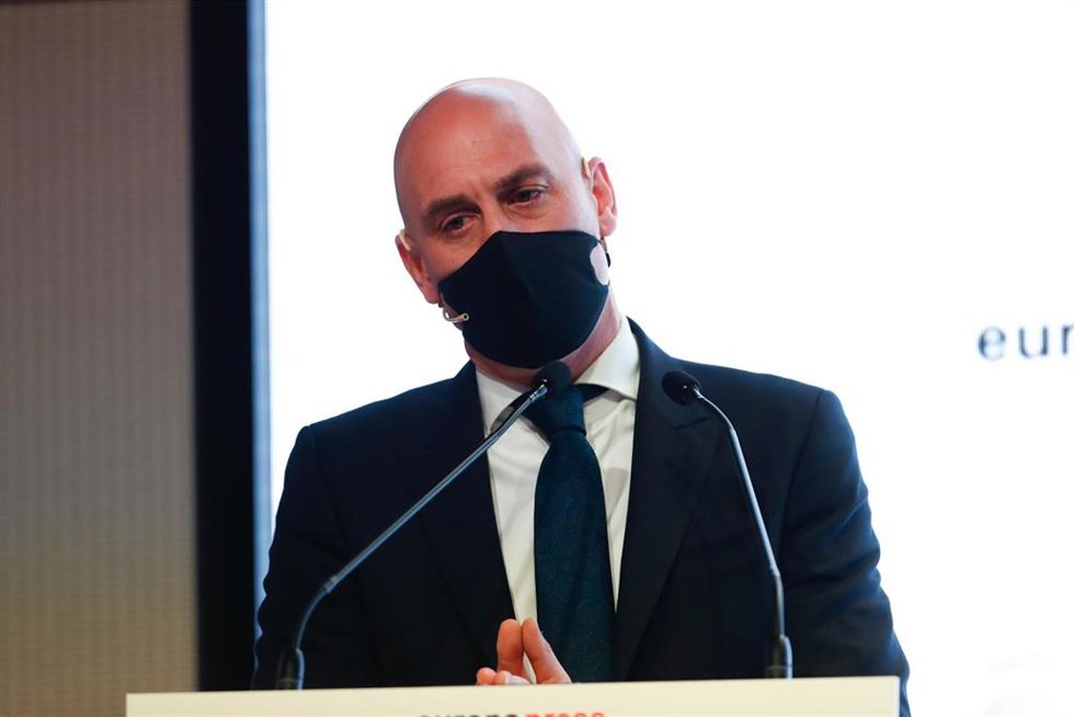 El presidente de la RFEF, Luis Rubiales, interviene en un Encuentro Deportivo de Europa Press, a 20 de enero de 2022, en Madrid, (España) bajo el título 'Federación Aragonesa de Fútbol. Cien Años de Fútbol'.