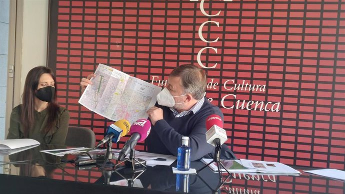 El alcalde de Cuenca, Darío Dolz, en rueda de prensa.