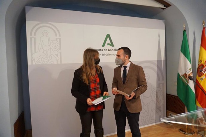 Lourdes Arroyo y Ángel Herrador, durante la rueda de prensa.