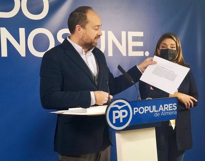 Ramón Herrera y María del Mar López, en rueda de prensa