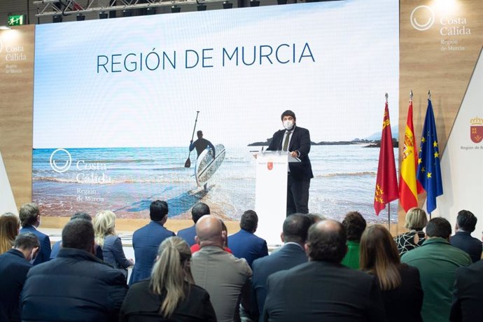 El jefe del Ejecutivo autonómico, Fernando López Miras, preside el acto del Día de la Región de Murcia en la Feria Internacional de Turismo (Fitur), en Madrid.