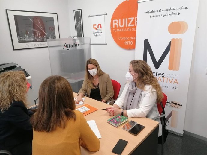 Reunión de Cs con Mujeres con Iniciativa