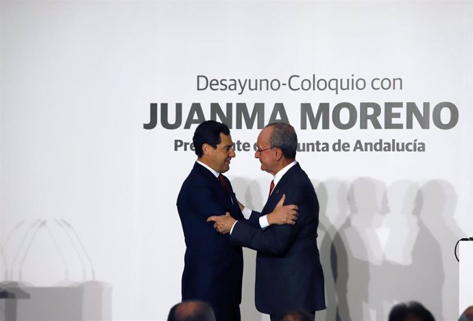 Archivo - Alcalde Francisco de la Torre con Juanma Moreno presidente de la Junta.