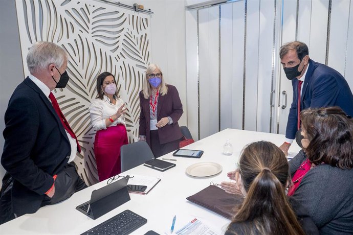 Reunión de Turismo de Canarias en el marco de Fitur
