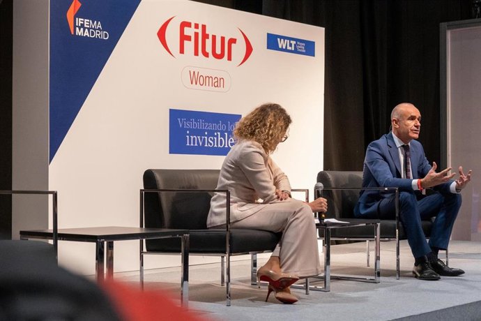 El alcalde de Sevilla, Antonio Muñoz, participa en Fitur Woman.