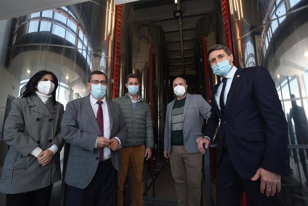 Visita de la Delegación del Gobierno y la Diputación a Ácula