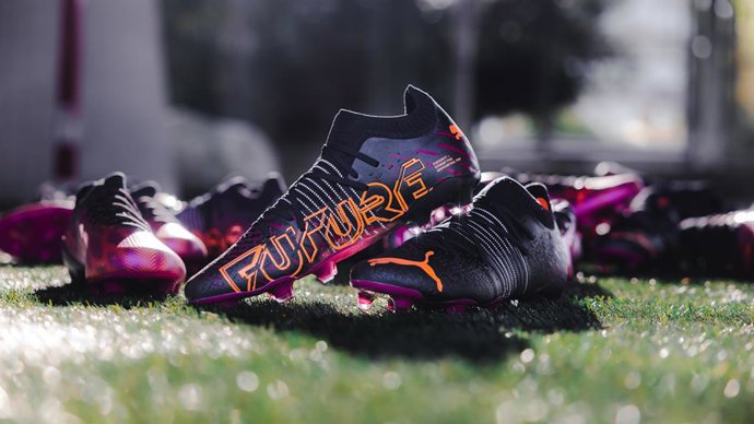 Archivo - Neymar, Griezmann, Suárez y Vicky Losada estrenarán las nuevas botas de Puma.