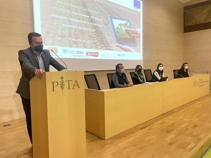 Acto de presentación del proyecto en el PITA