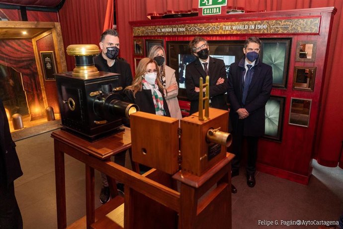 Inauguración de la exposición dedicada al nacimiento del cine y la figura de Georges Mélis