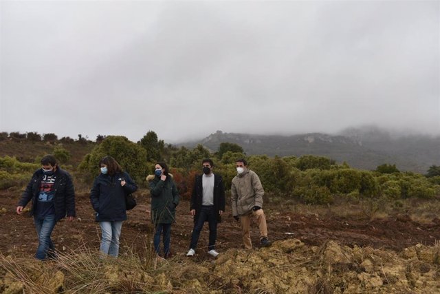 El Gobierno de La Rioja retira residuos de construcción y demolición con amianto en Galbárruli